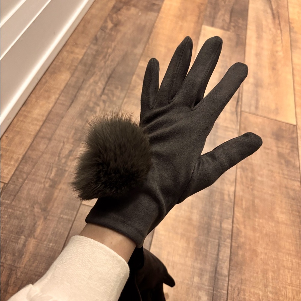 Soft gloves